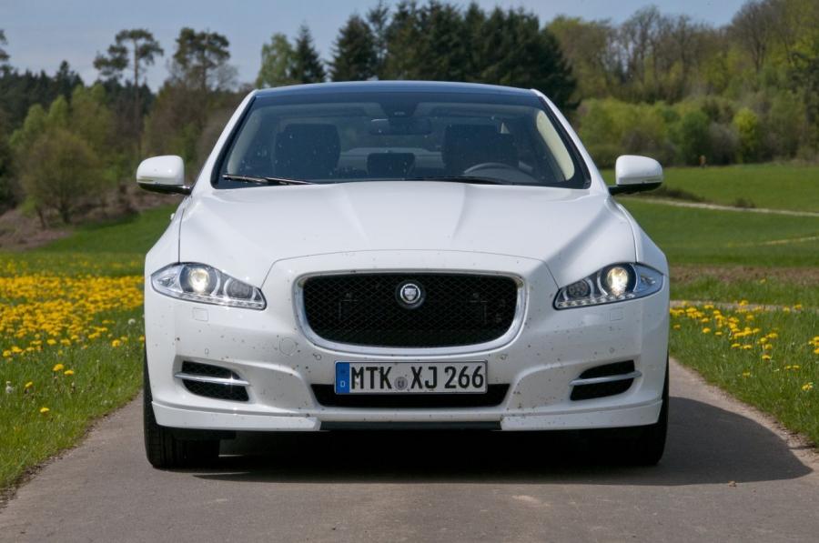  Jaguar XJ Sport 2012 года  (фото 13 из 39)